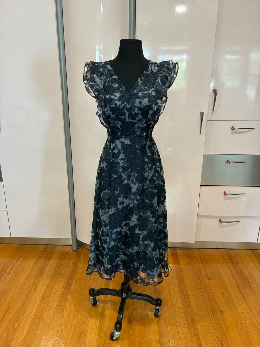 DKNY Navy and Light Blue Floral V-Neck Midi Dress with Flutter Sleeves